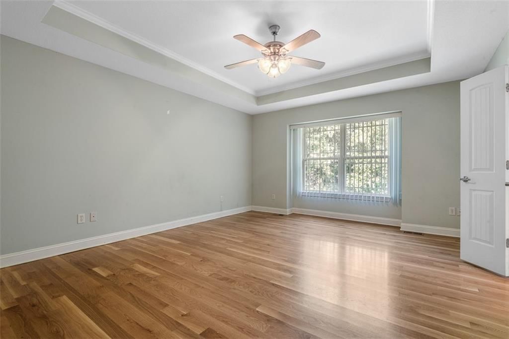 859 N Alder Street — photo 13