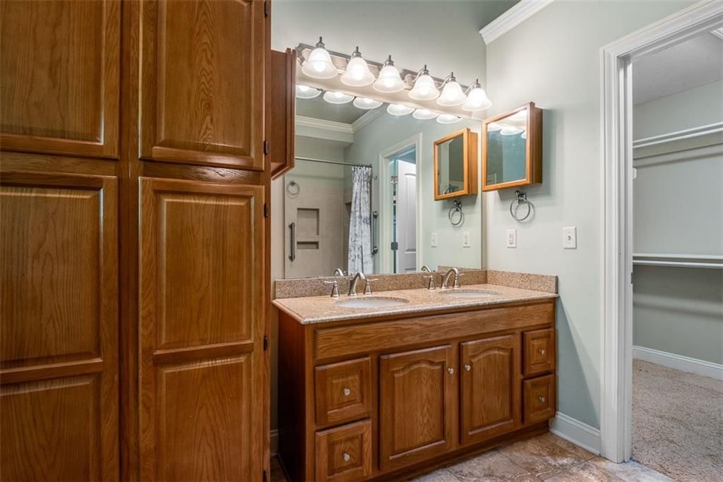 859 N Alder Street — photo 15