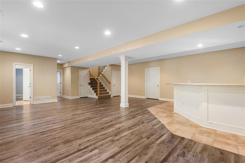 859 N Alder Street — photo 19