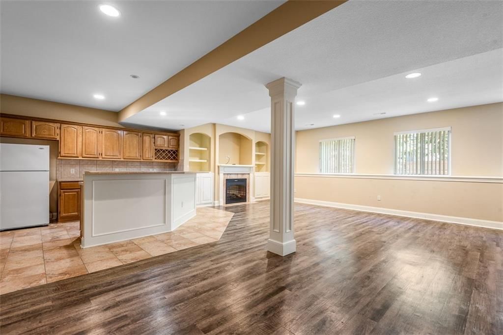 859 N Alder Street — photo 20