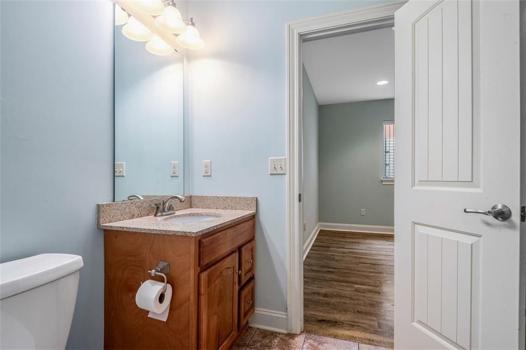 859 N Alder Street — photo 24