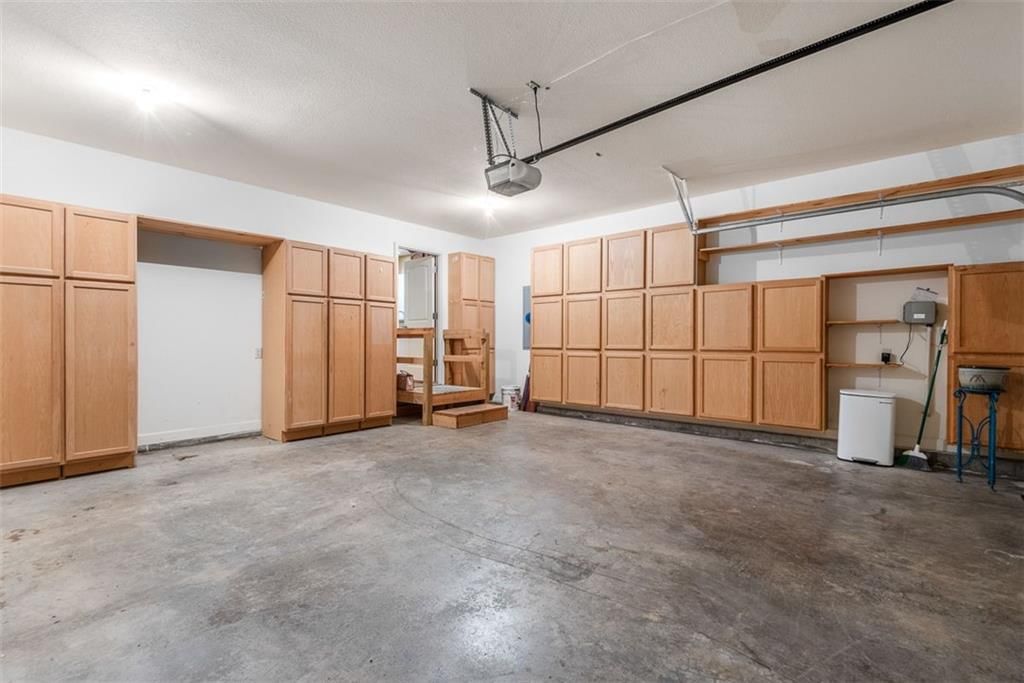 859 N Alder Street — photo 27
