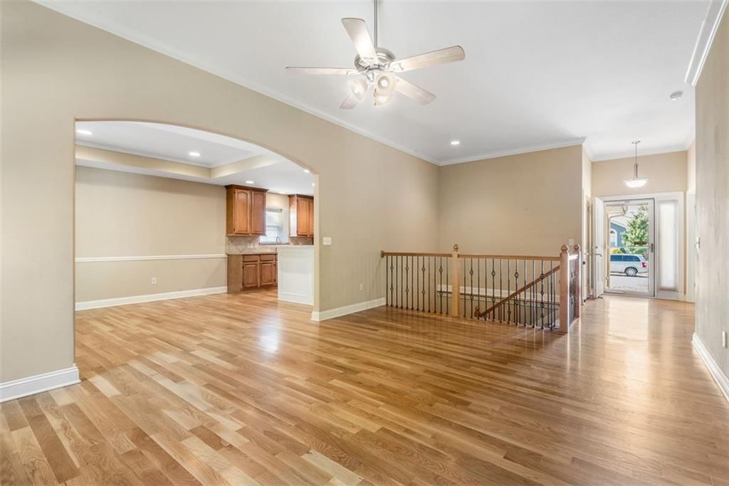 859 N Alder Street — photo 5
