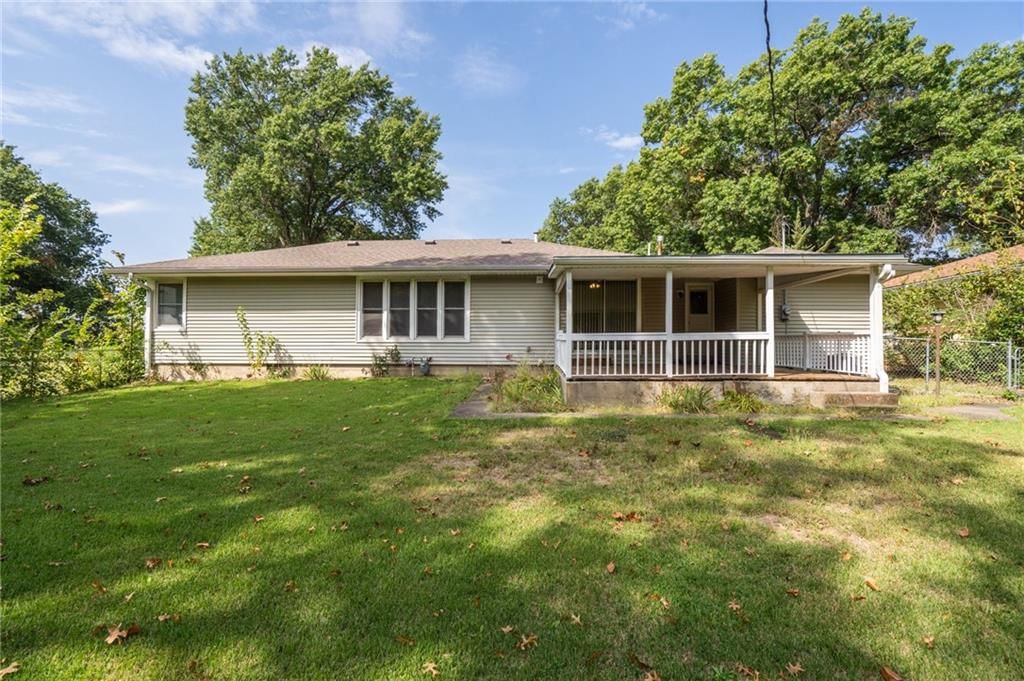 1431 S Hickory Street — photo 30