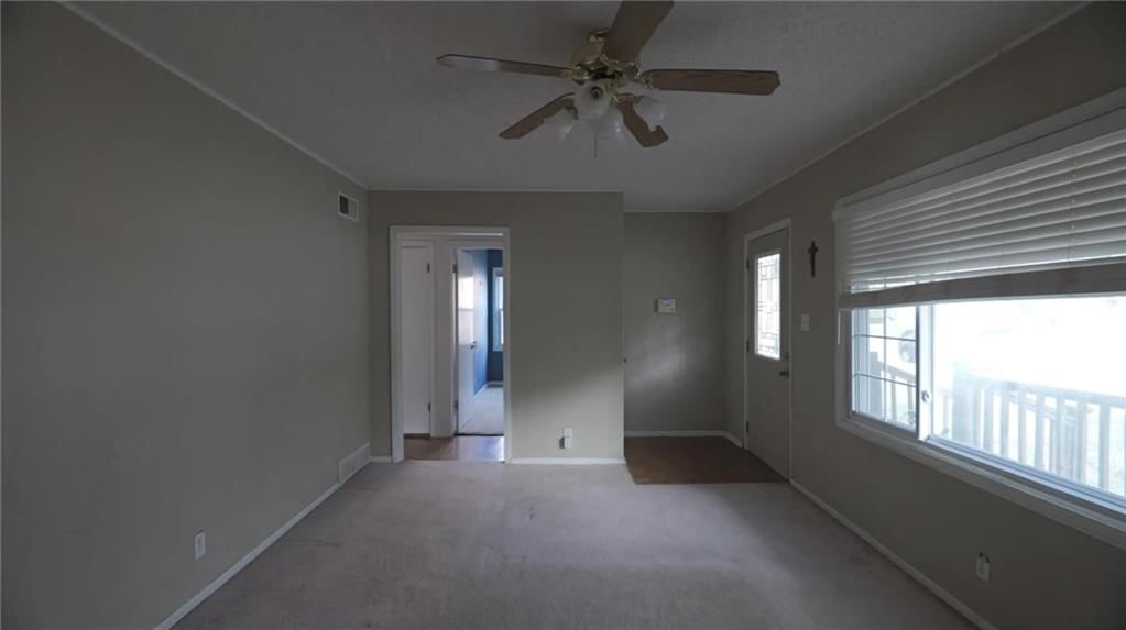 1012 E Fredrickson Drive — photo 3