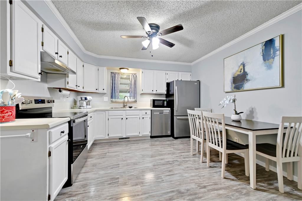 612 W Cumberland Drive — photo 11