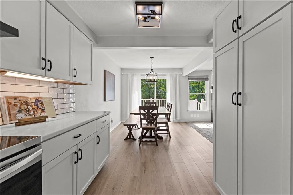 406 NE Keystone Drive — photo 13