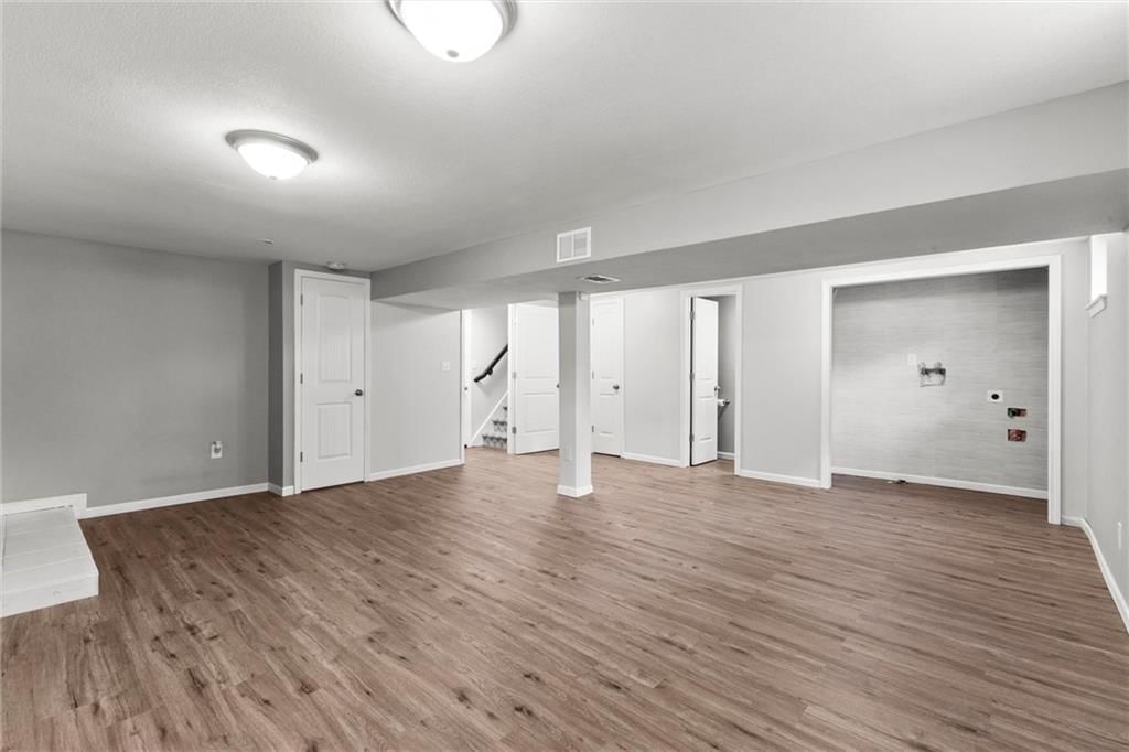 406 NE Keystone Drive — photo 26