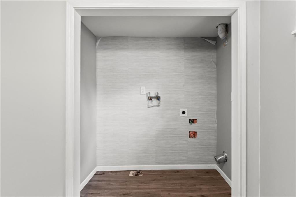 406 NE Keystone Drive — photo 28