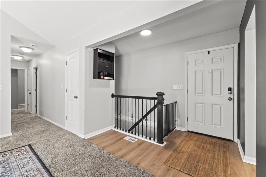 406 NE Keystone Drive — photo 4