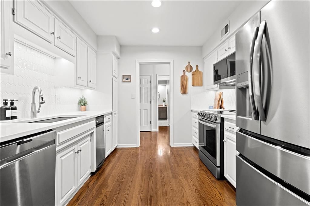 4403 W 112th Terrace — photo 14