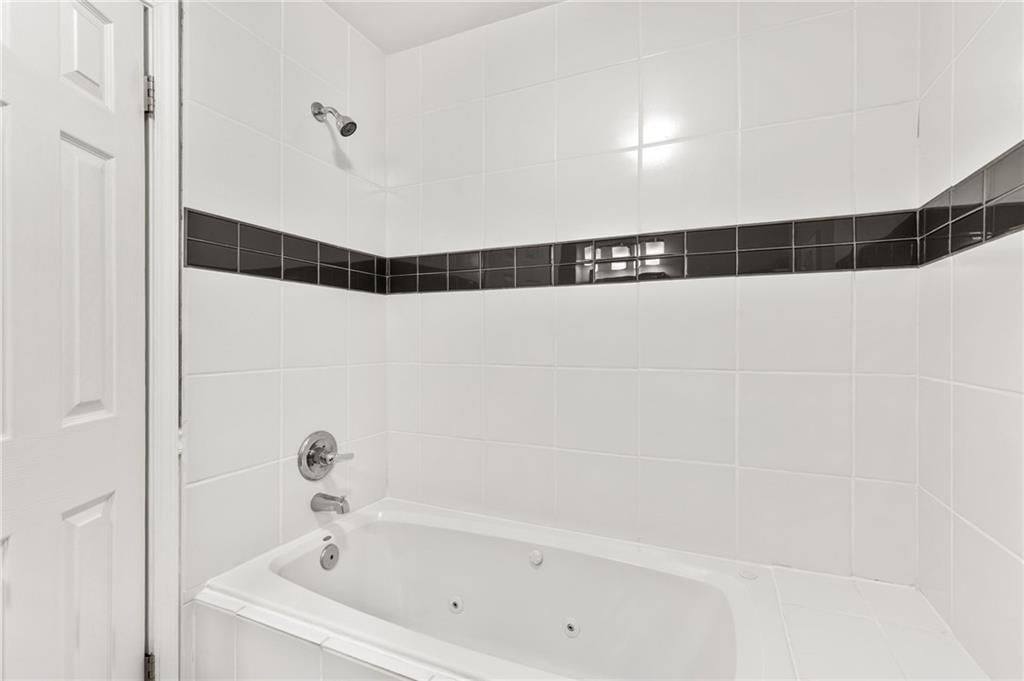 10106 W 91ST Street — photo 16