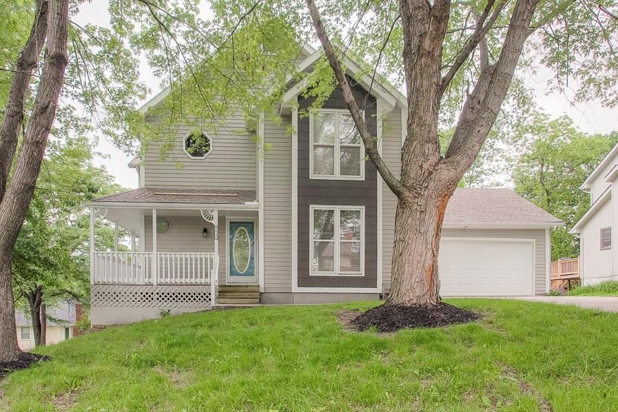 5835 N College Street, Gladstone, MO
