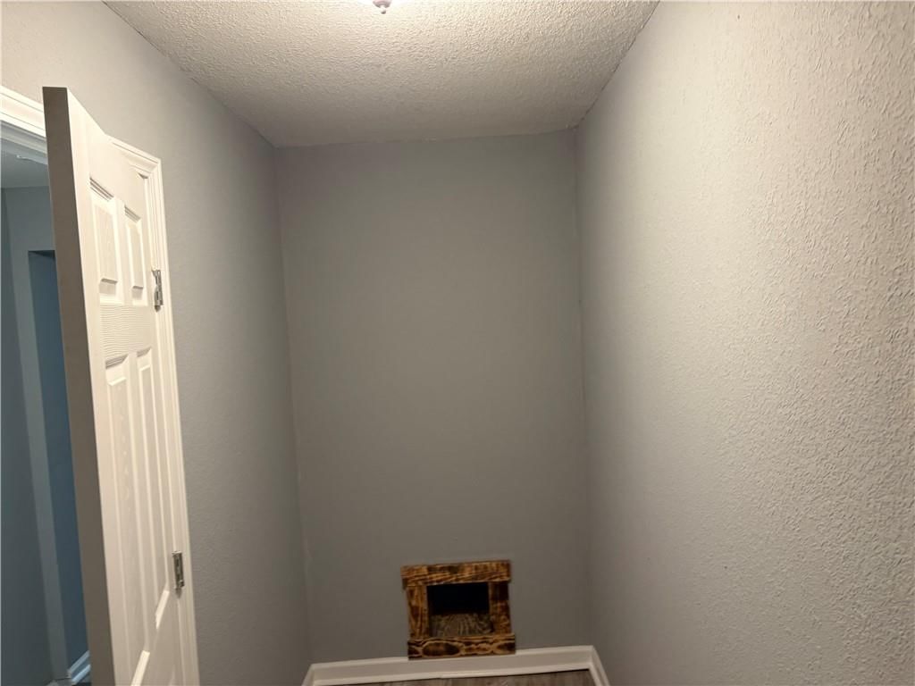 941 N Jesse James Road — photo 12