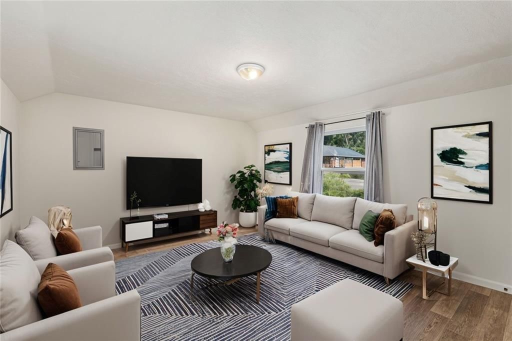 601 Deweese Street — photo 3