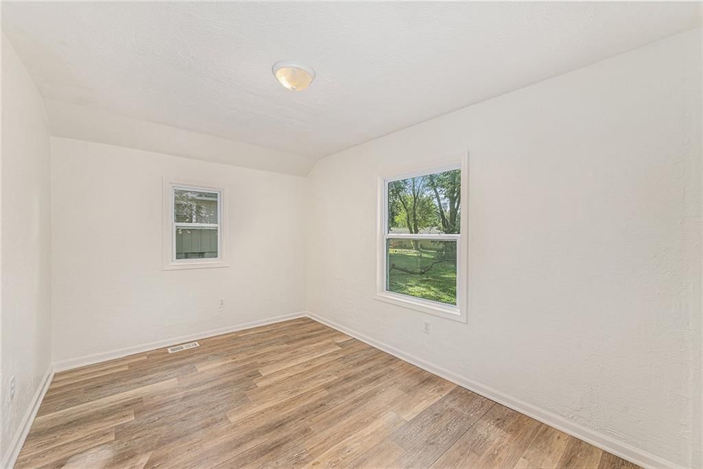 601 Deweese Street — photo 8