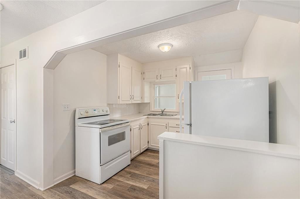 601 Deweese Street — photo 10