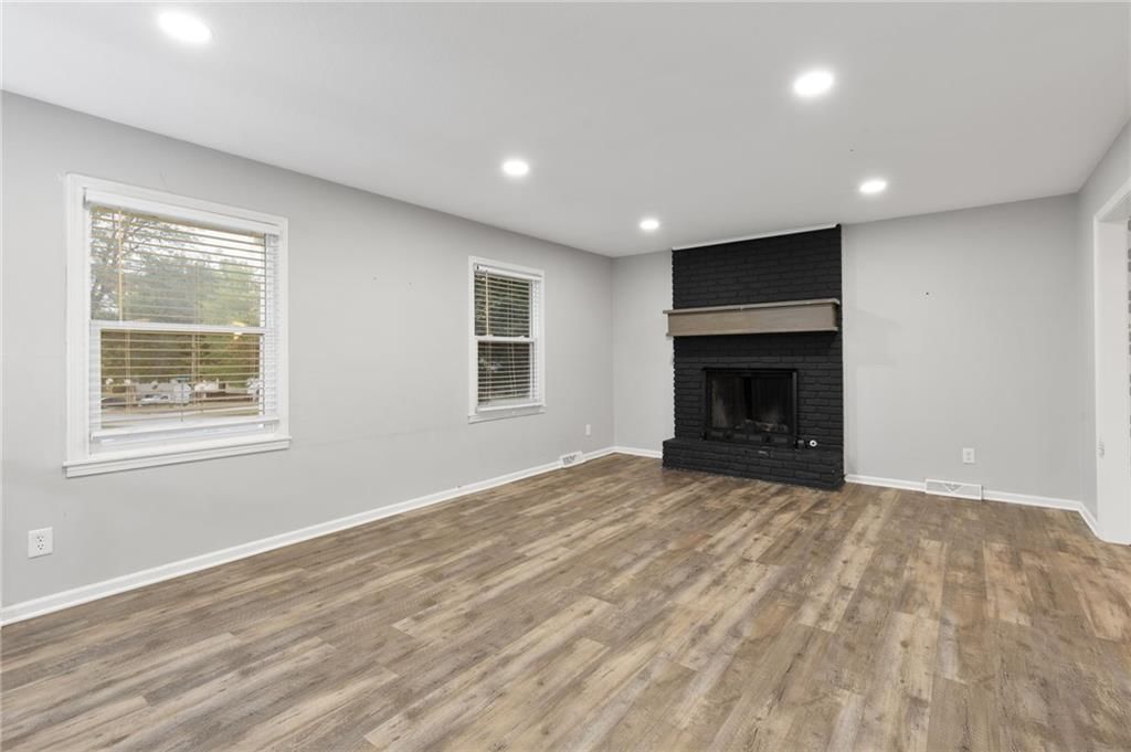 1406 Grandview Drive — photo 6