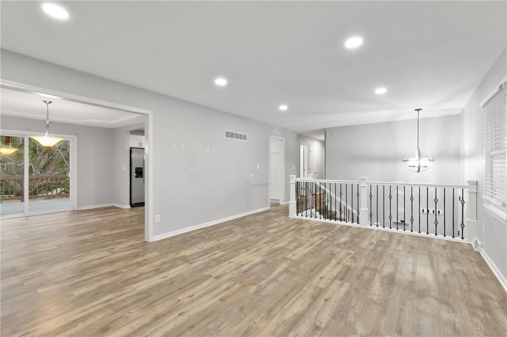 1406 Grandview Drive — photo 8