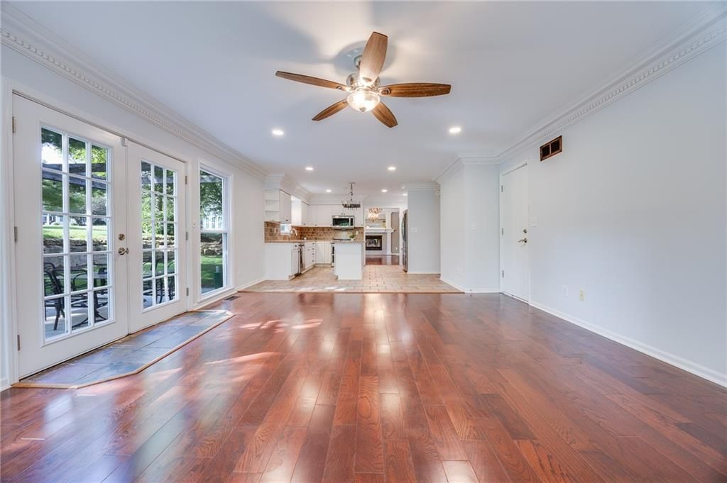 2204 Rodeo Drive — photo 17