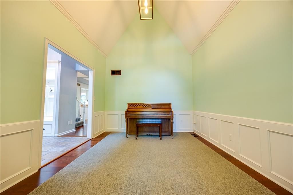 2204 Rodeo Drive — photo 21