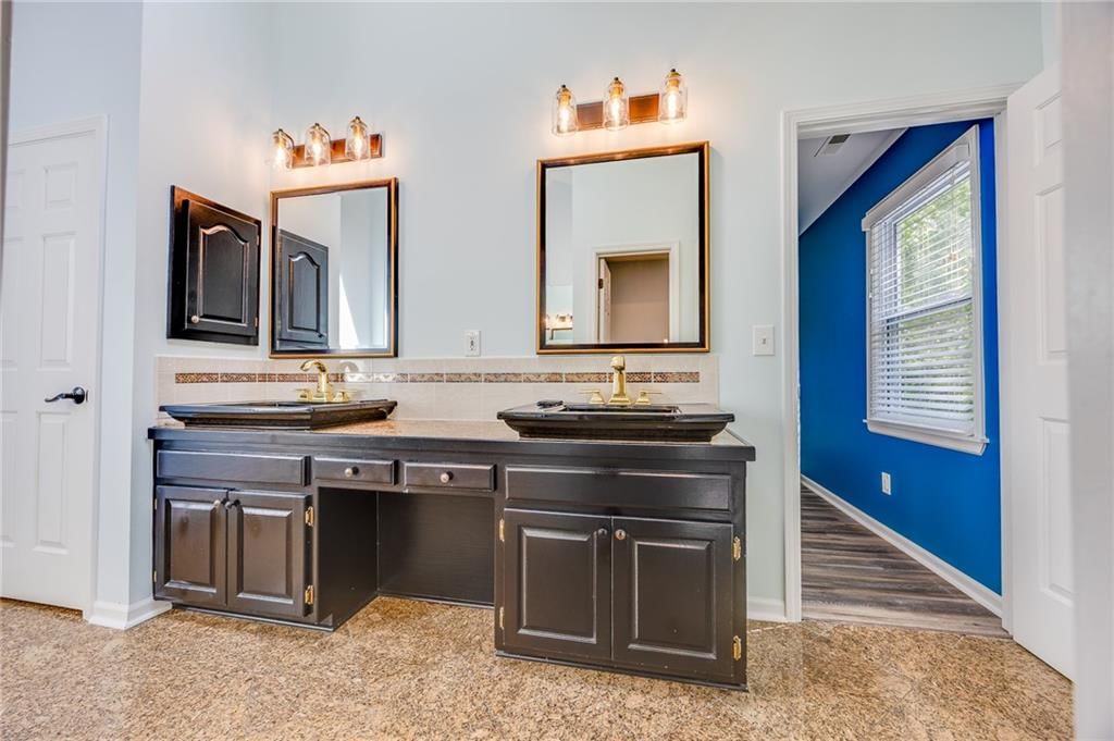 2204 Rodeo Drive — photo 28