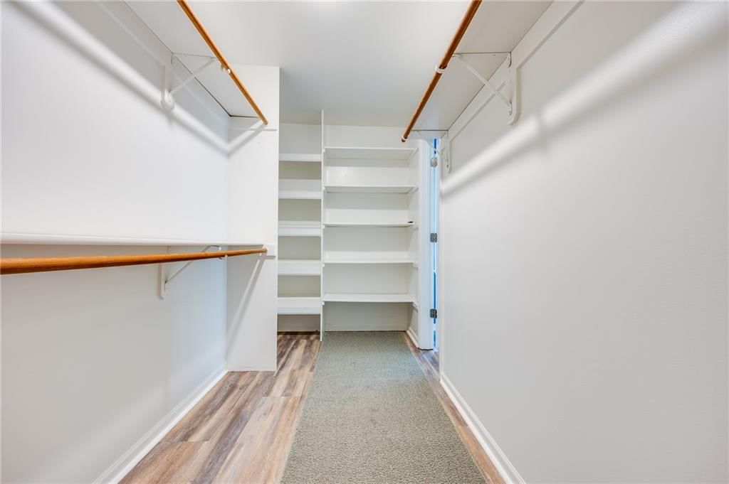 2204 Rodeo Drive — photo 32