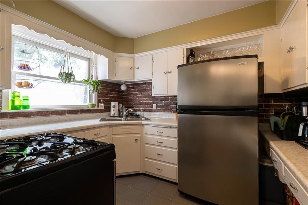 5911 W 75th Terrace — photo 9