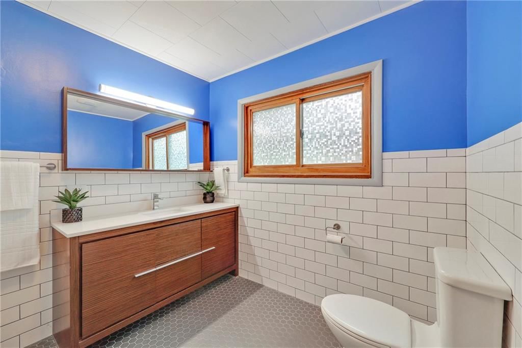 1010 E 22nd Avenue — photo 11