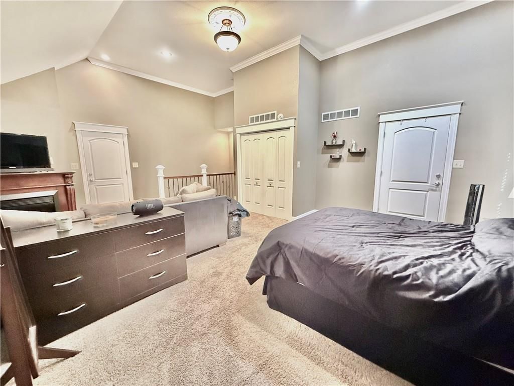 123 N CHARLES Street — photo 26