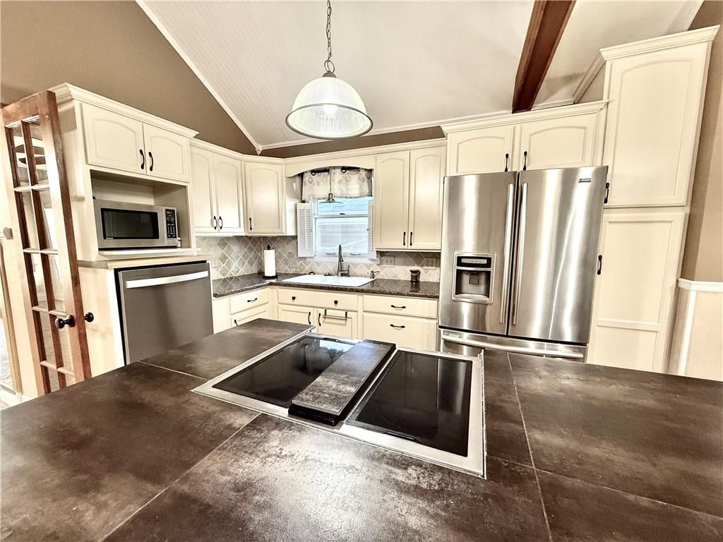 123 N CHARLES Street — photo 8