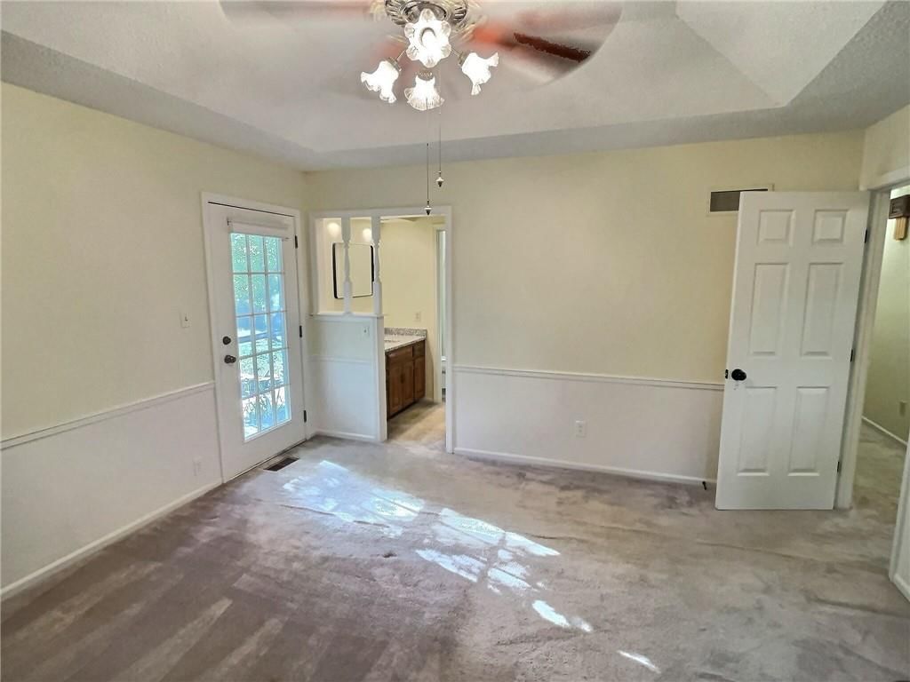 1121 NE Ridgeview Drive — photo 12
