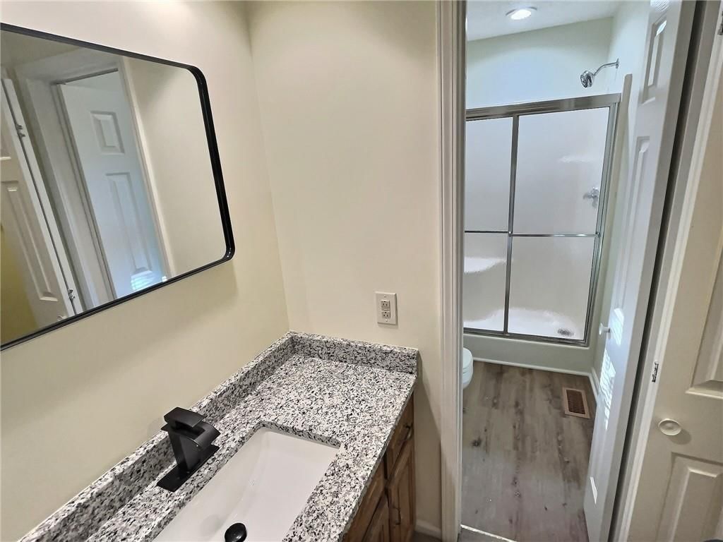 1121 NE Ridgeview Drive — photo 13
