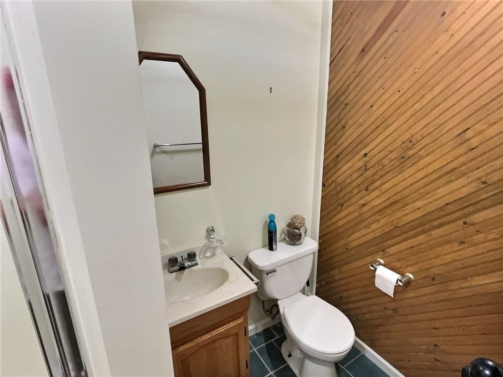 1121 NE Ridgeview Drive — photo 19