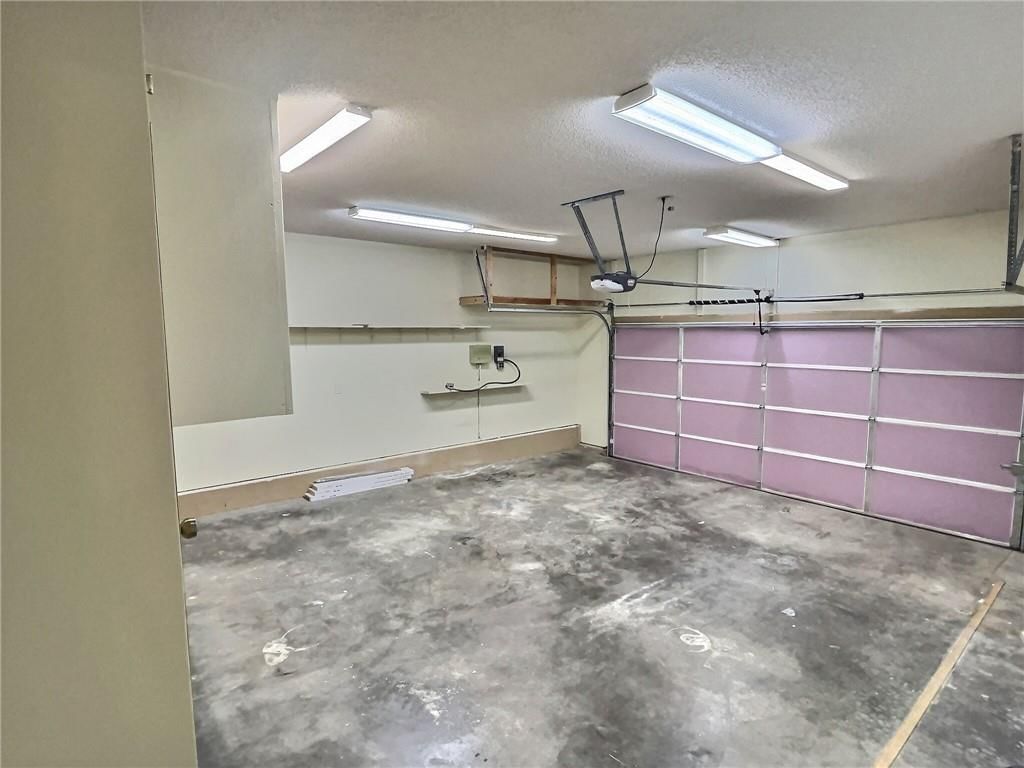 1121 NE Ridgeview Drive — photo 25