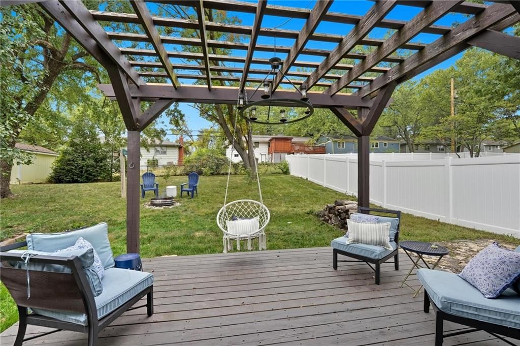 10218 Tracy Street — photo 34