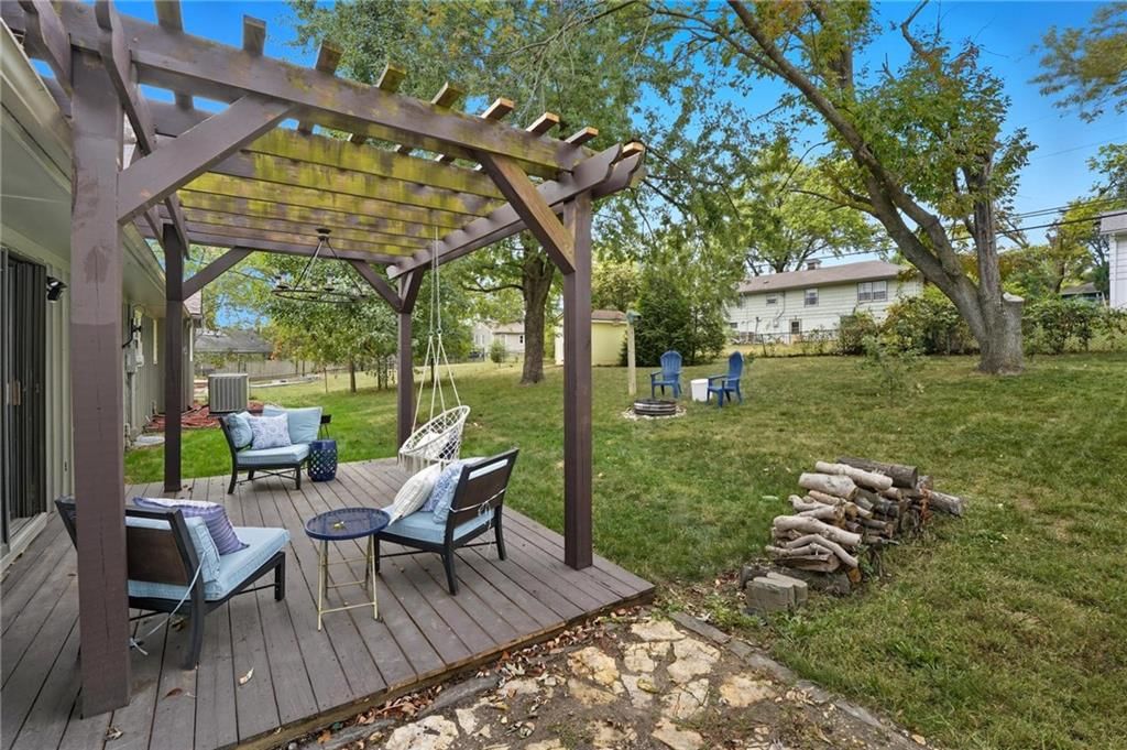 10218 Tracy Street — photo 36
