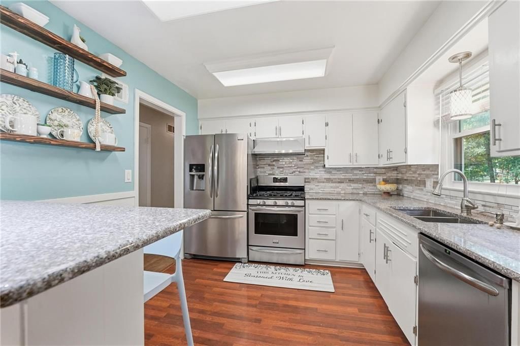 10218 Tracy Street — photo 9