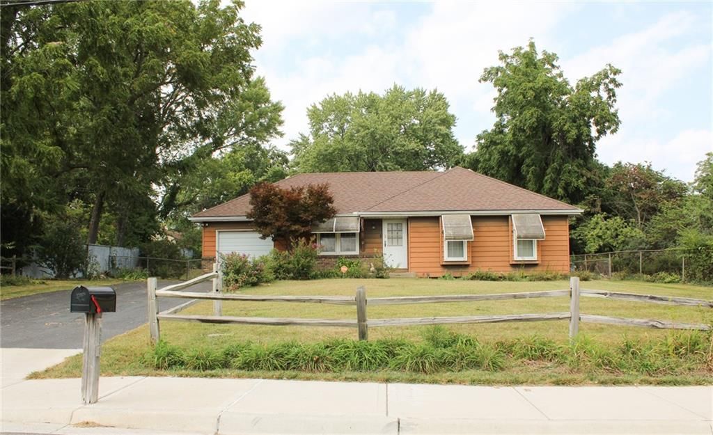 8504 E 107th Street, Kansas City, MO