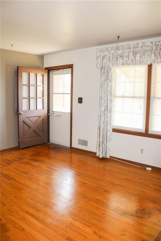 8504 E 107th Street — photo 5