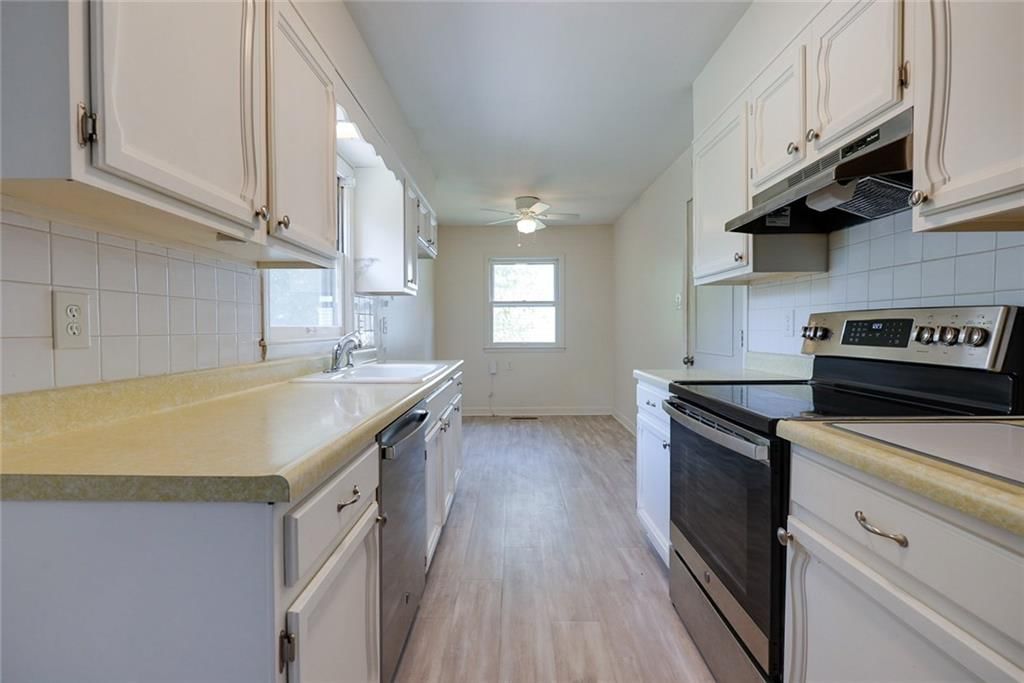 4246 N Lister Avenue — photo 8
