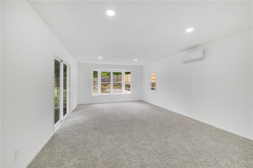 6410 Harvard Avenue — photo 29