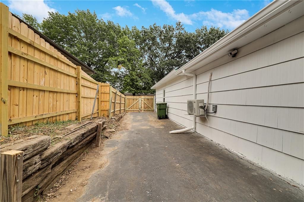6410 Harvard Avenue — photo 34