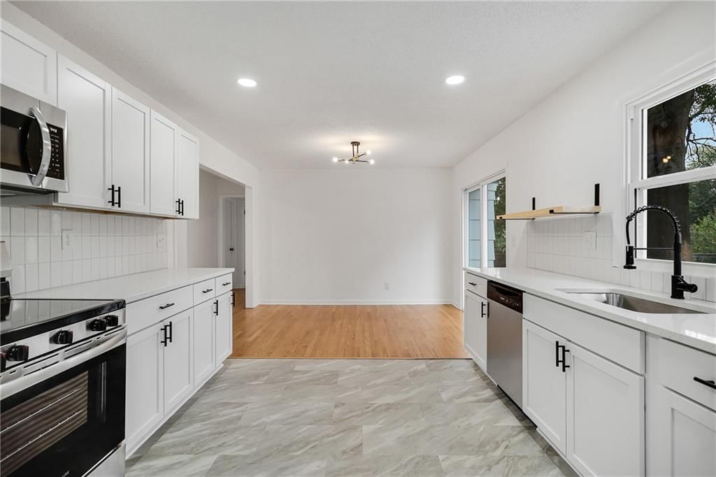 6410 Harvard Avenue — photo 10