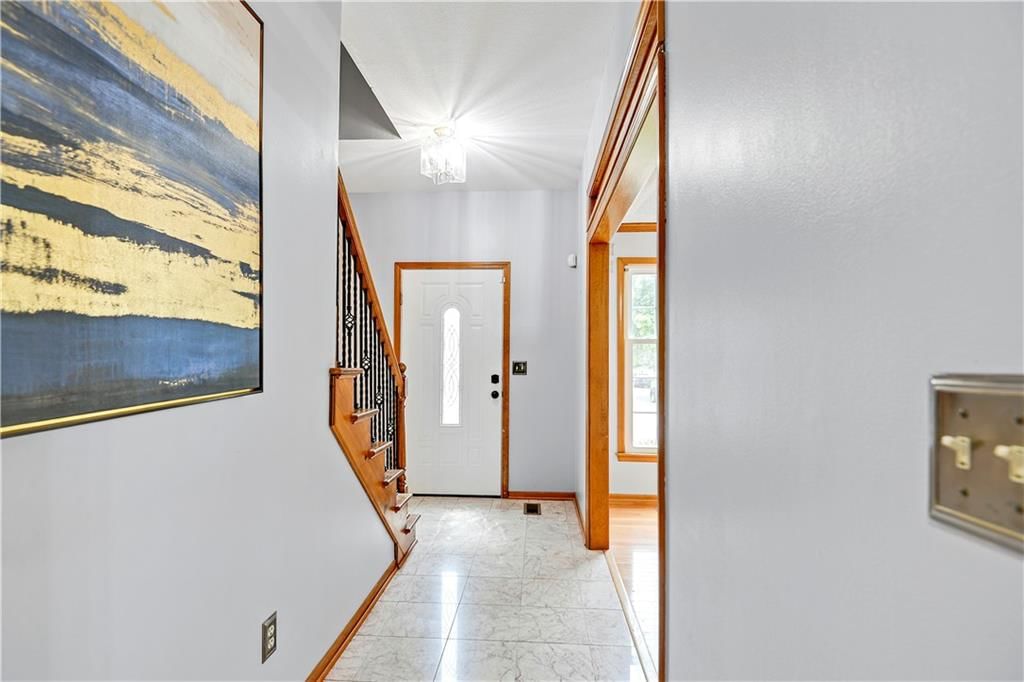 8346 Oakview Circle — photo 16