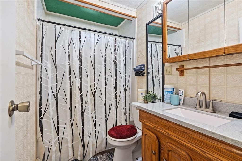8555 Isabel Street — photo 17