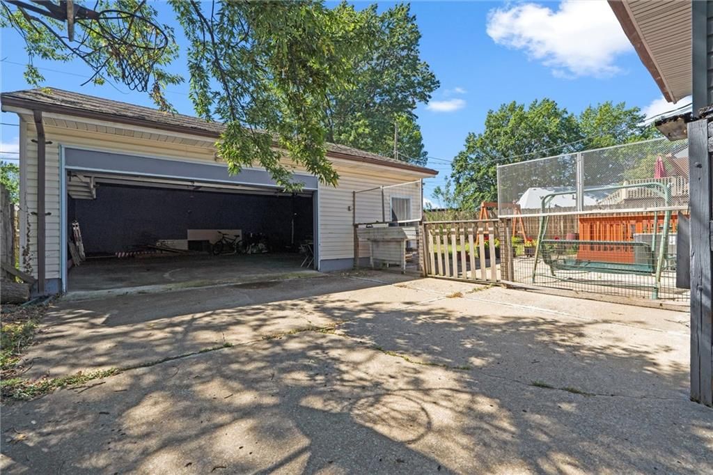 8555 Isabel Street — photo 25