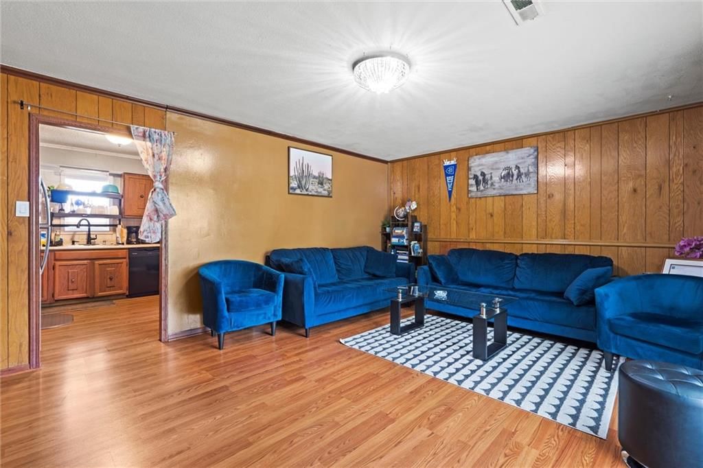 8555 Isabel Street — photo 7