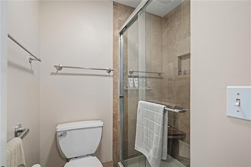 4524 Kingston Drive — photo 18