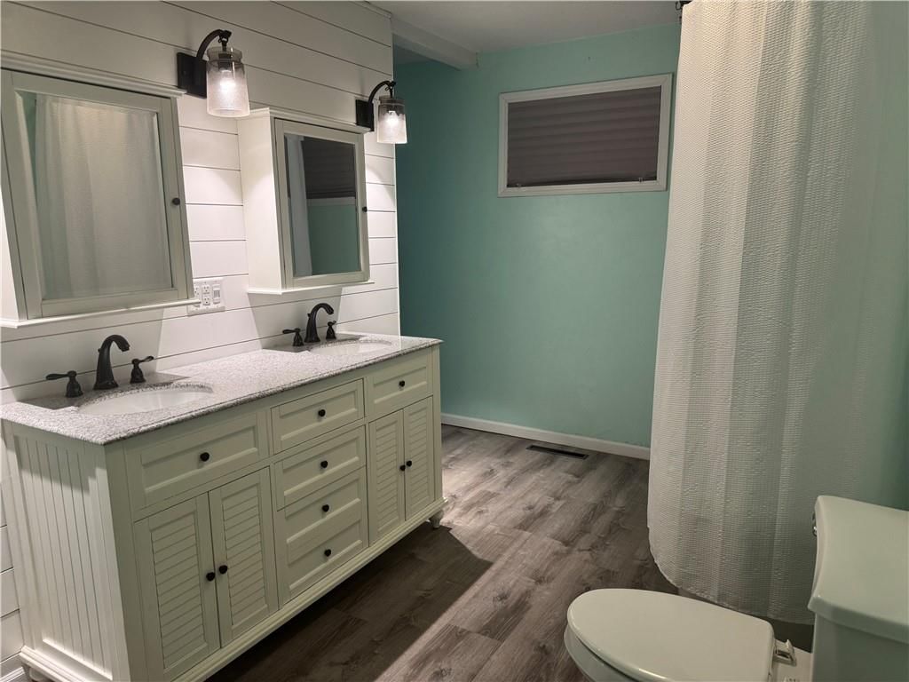 1203 College Street — photo 20